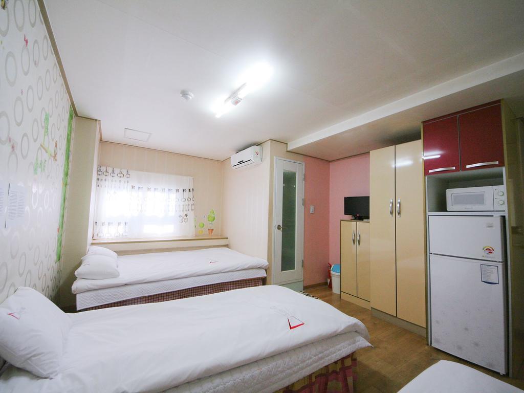 Guesthouse Myeongdong Seul Oda fotoğraf